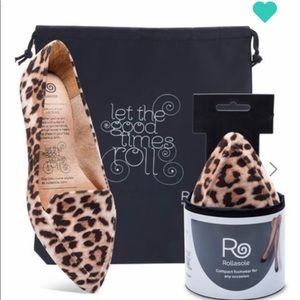 Rolasolle flat sandals